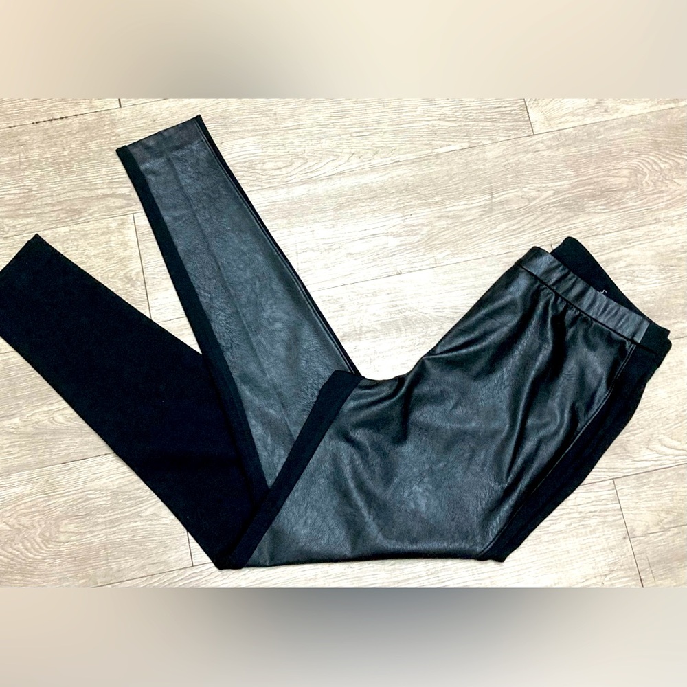 Chicos Women’s Faux Leather Front /Ponte Leggings  Back In Black Sz 12T